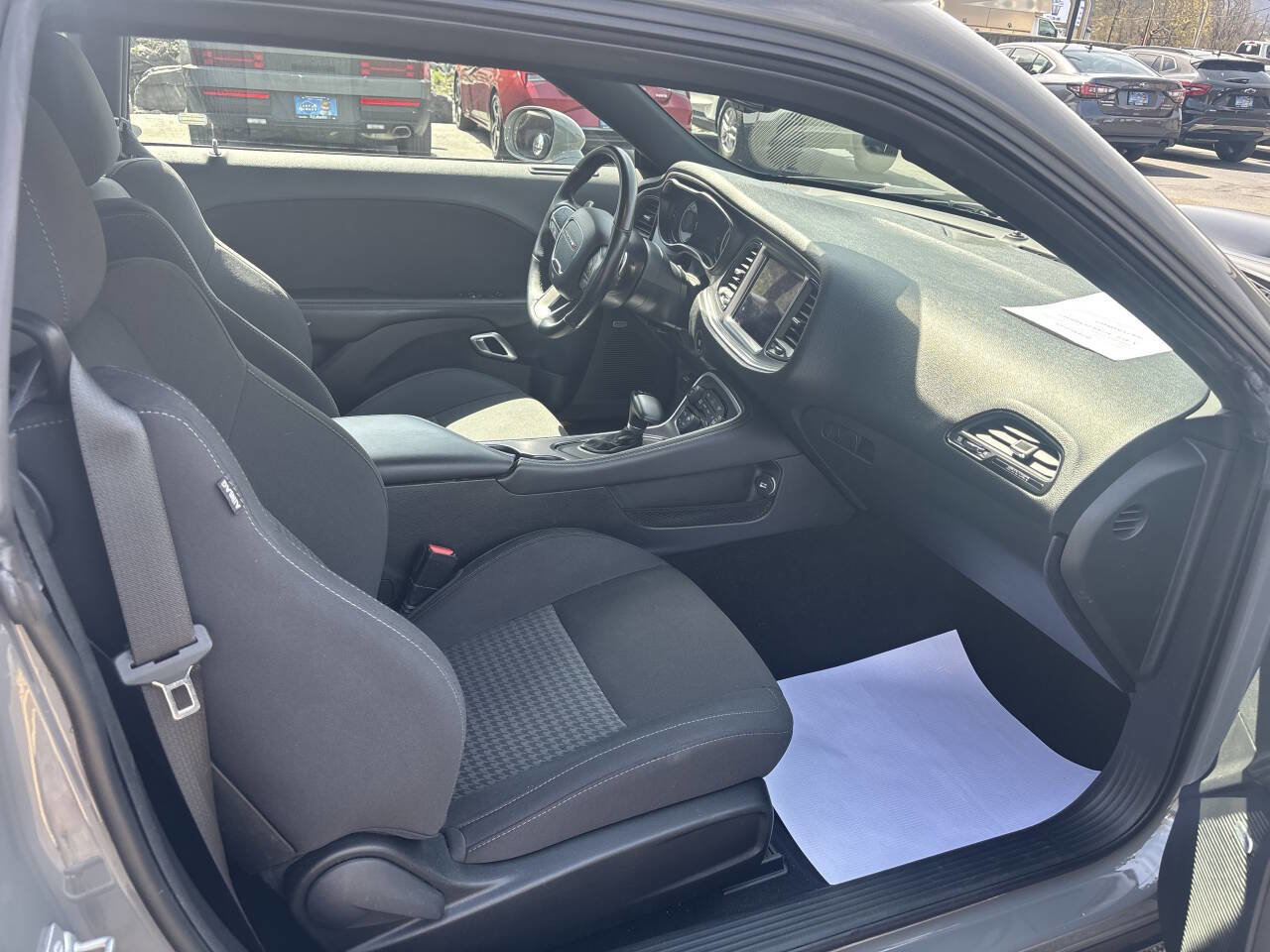 Used 2019 Dodge Challenger R/T Scat Pack w/ Shaker Package RWD image 16