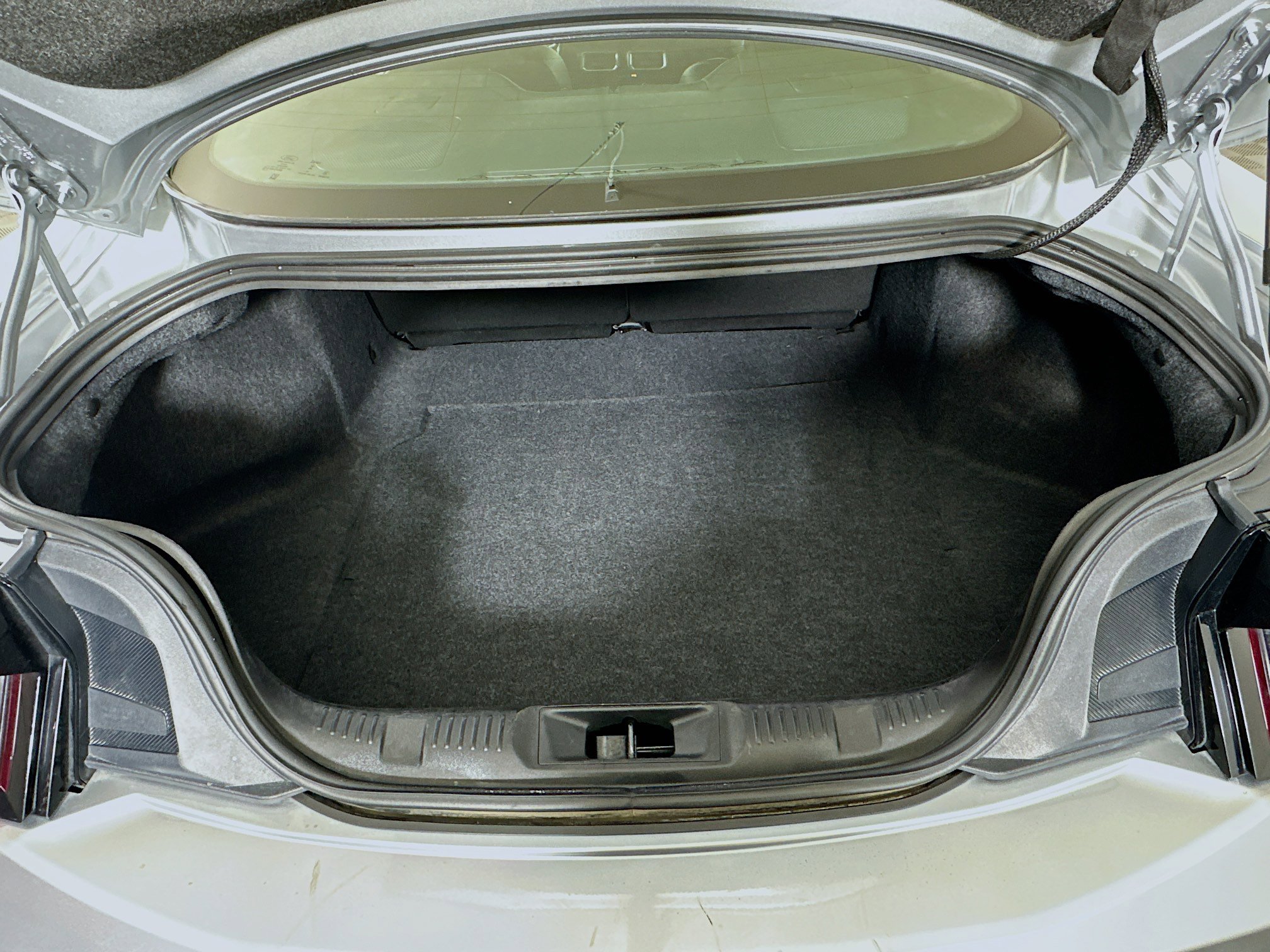 Used 2025 Ford Mustang Premium image 26