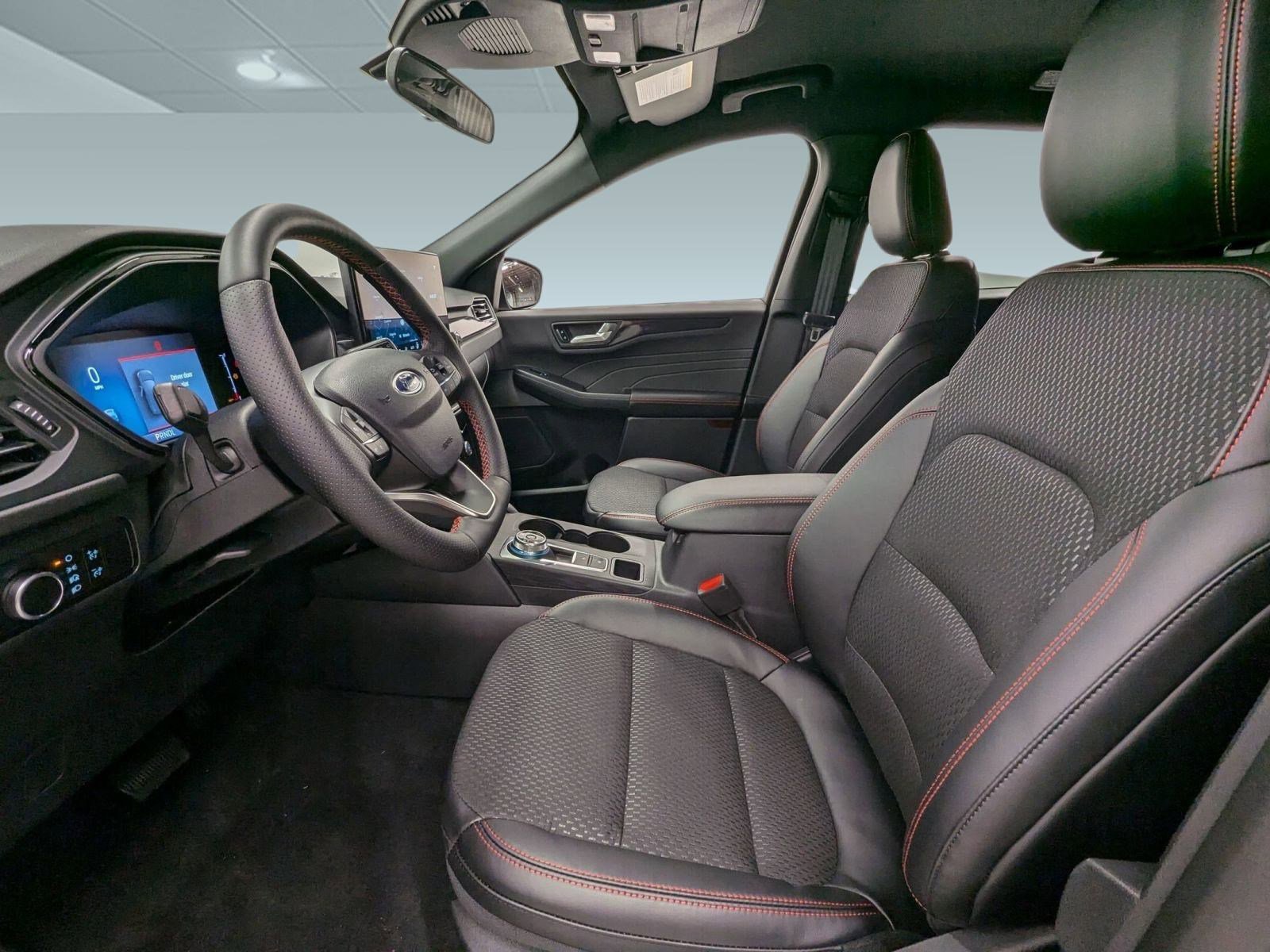 New 2026 Ford Escape ST-Line w/ Tech Pack #1 image 4