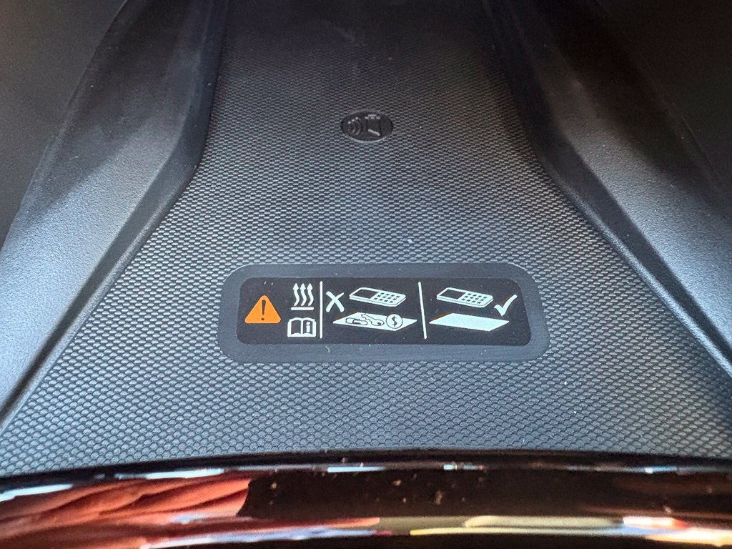 New 2026 Chevrolet Trax ACTIV w/ Sunroof Package FWD image 2