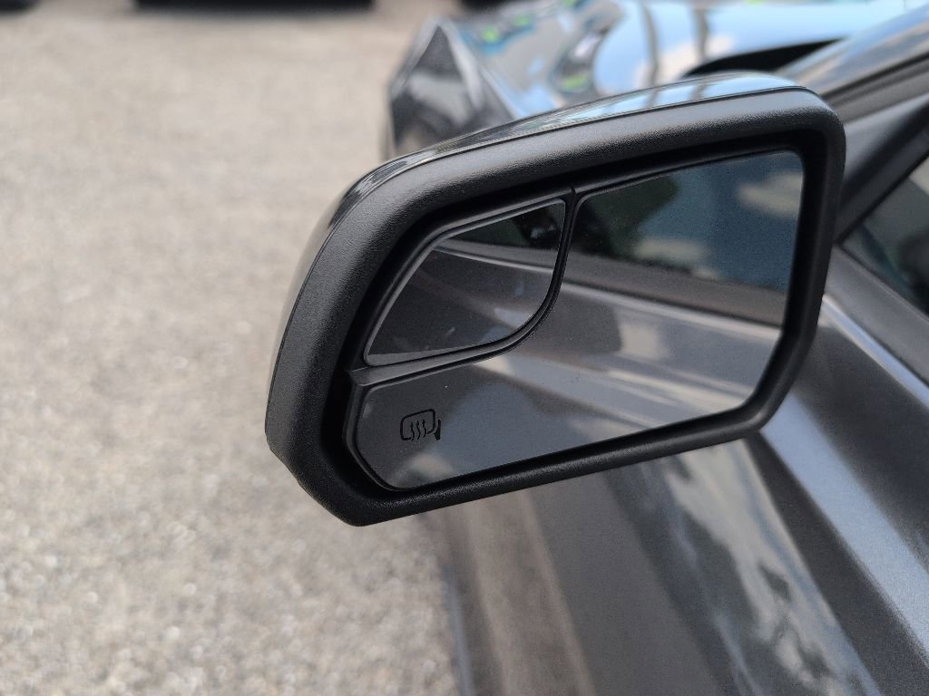 Used 2020 Ford Mustang Premium RWD image 7