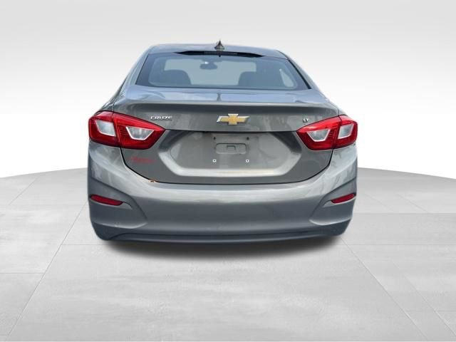 Used 2017 Chevrolet Cruze LT w/ Convenience Package FWD image 6