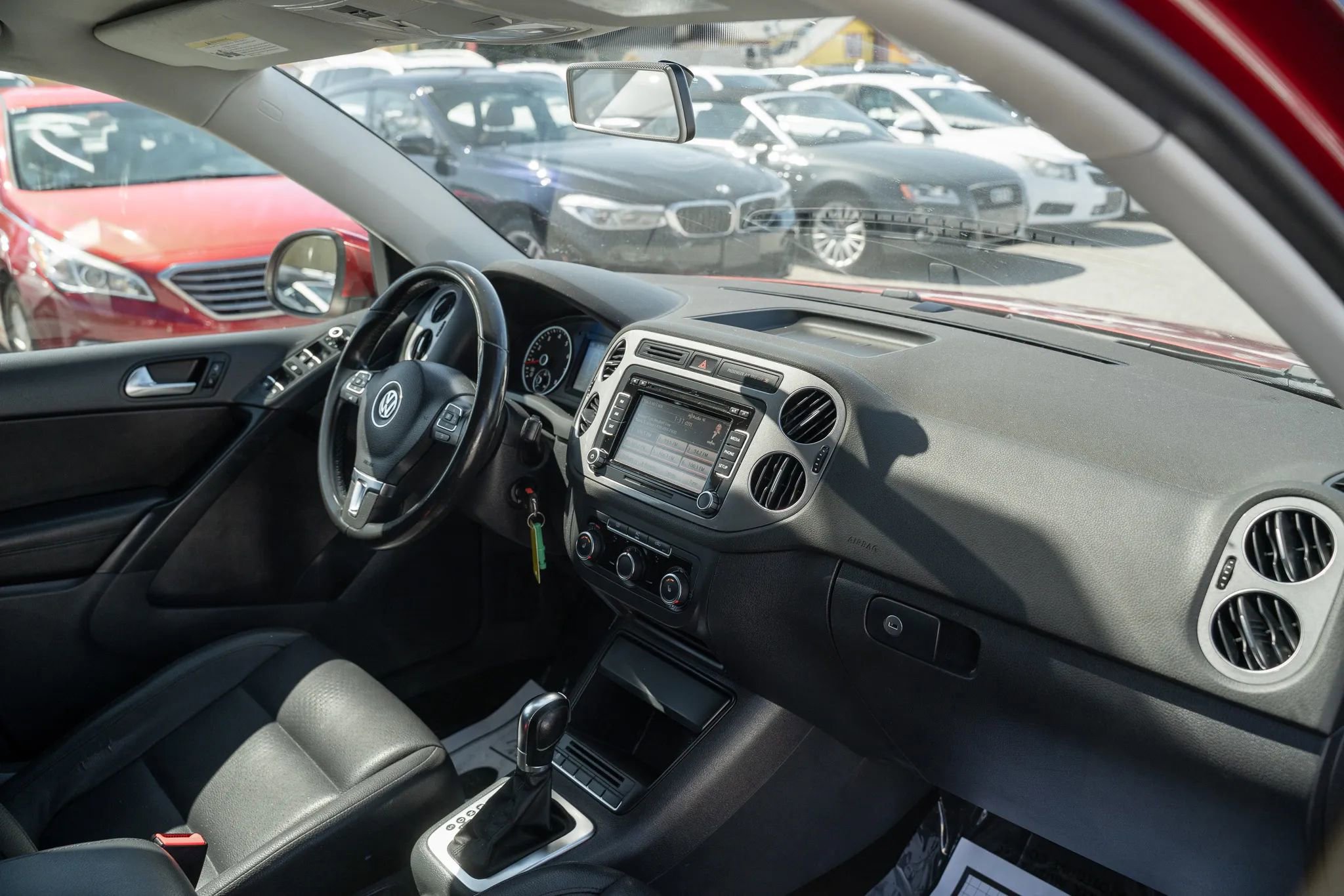 Used 2012 Volkswagen Tiguan S FWD image 12
