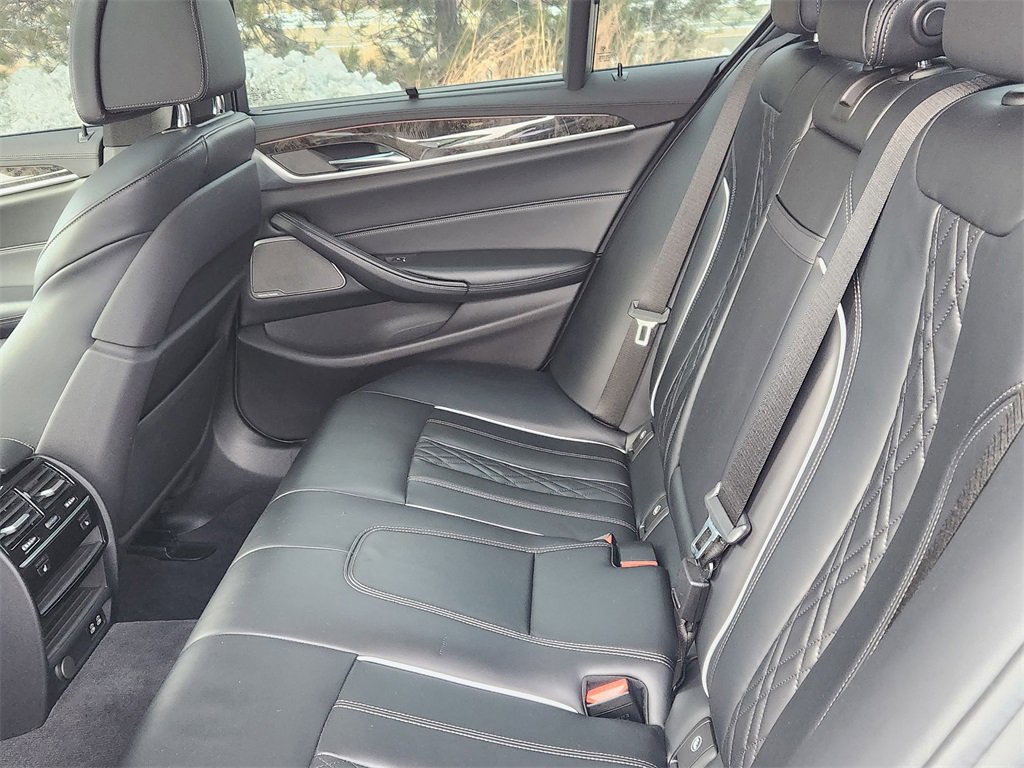 Used 2020 BMW M550i xDrive w/ Executive Package image 10