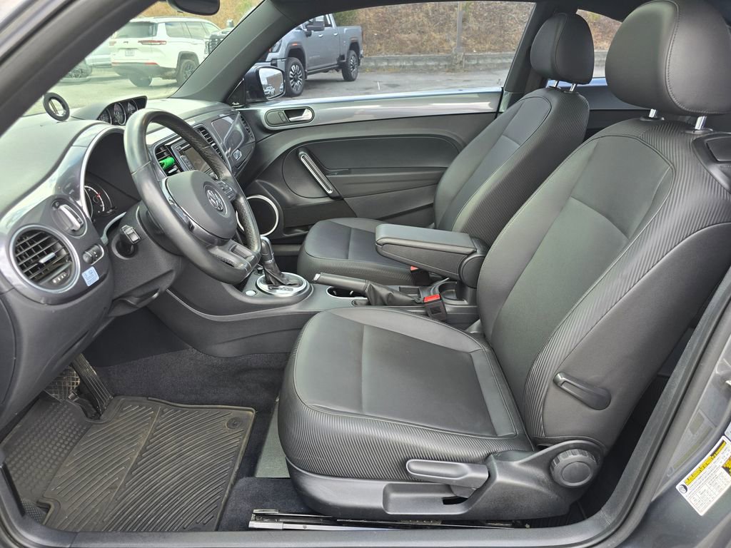 Used 2015 Volkswagen Beetle TDI image 4