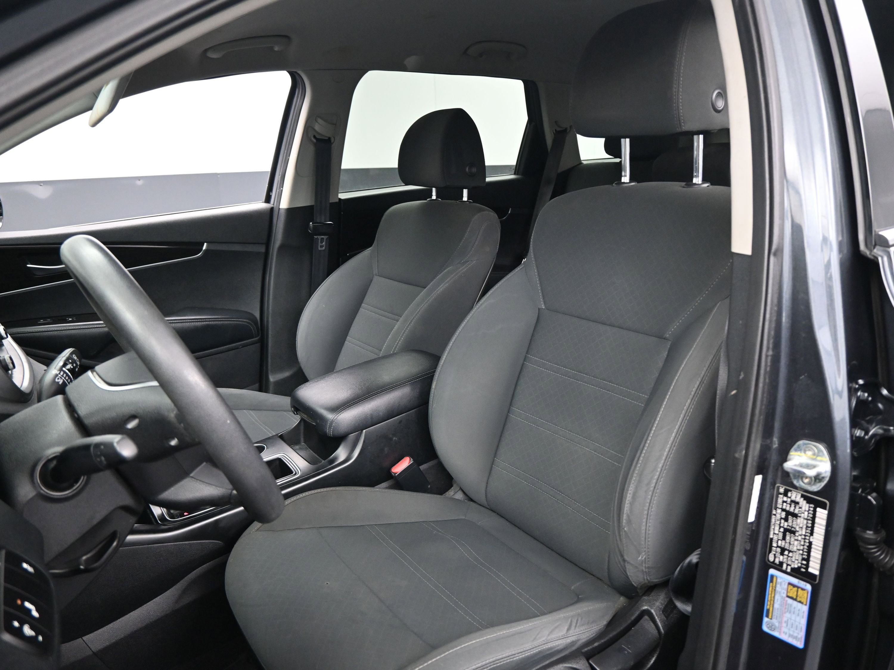 Used 2020 Kia Sorento LX image 17