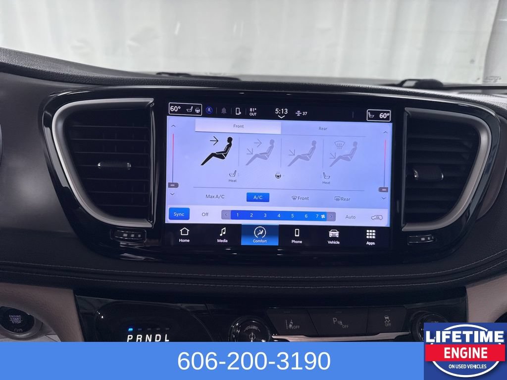 Used 2023 Chrysler Pacifica Touring-L FWD image 17