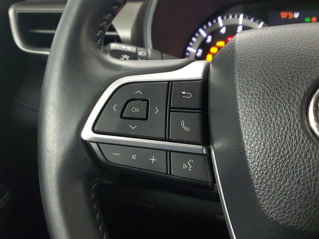 Used 2023 Toyota Highlander LE image 16