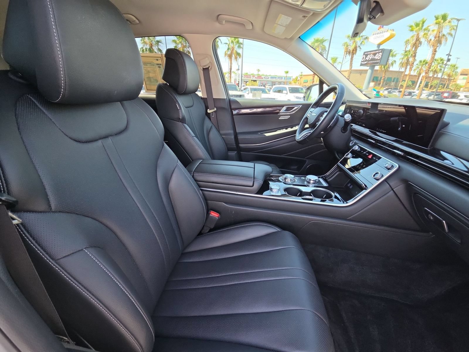 Certified 2025 Genesis GV80 2.5T Standard AWD/4WD image 18
