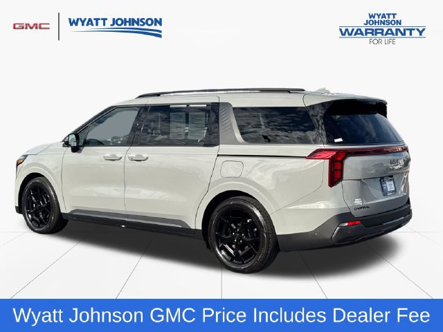 Used 2026 Kia Carnival SX w/ SX Dark Edition Package FWD image 3