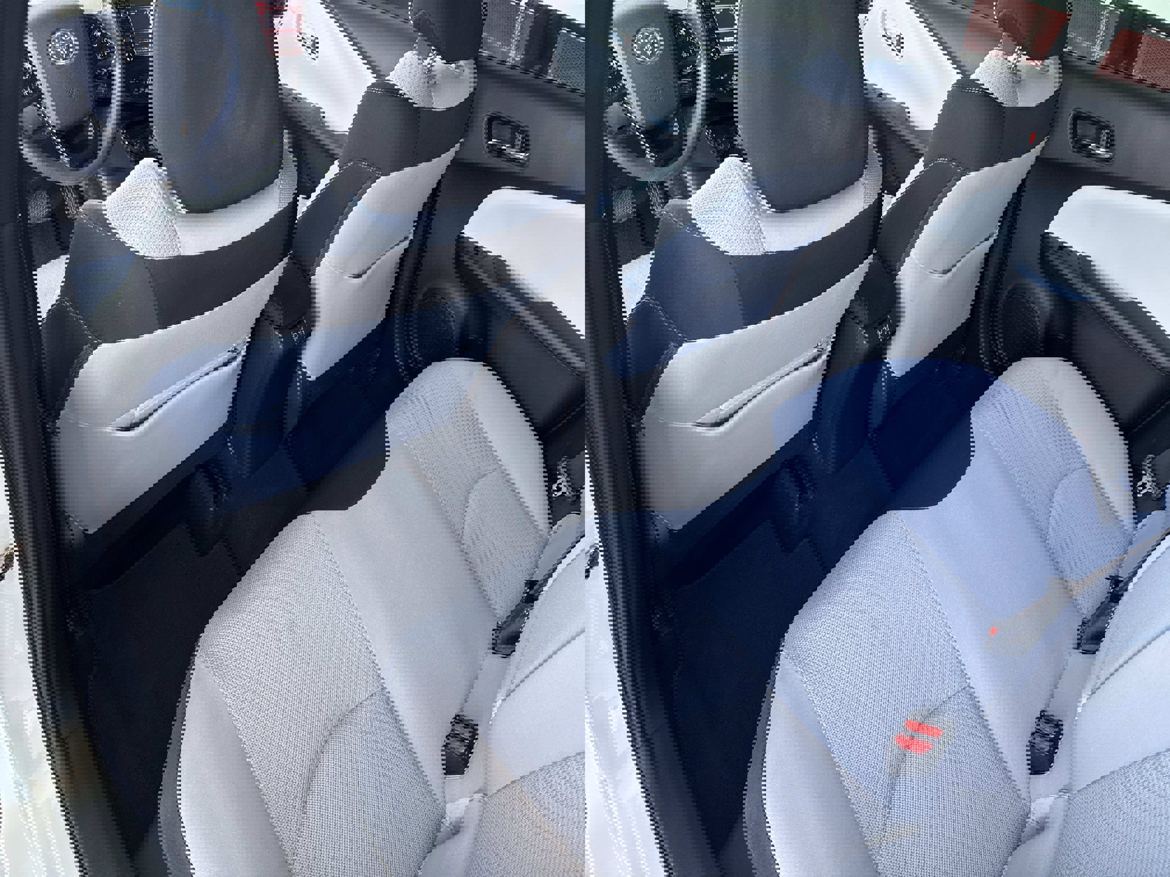 Used 2020 Toyota Prius LE w/ Carpet Mat Package image 12