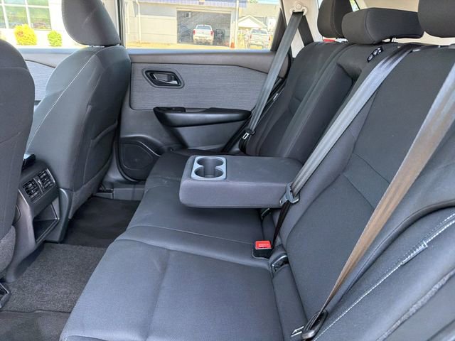 Used 2023 Nissan Rogue S FWD image 13