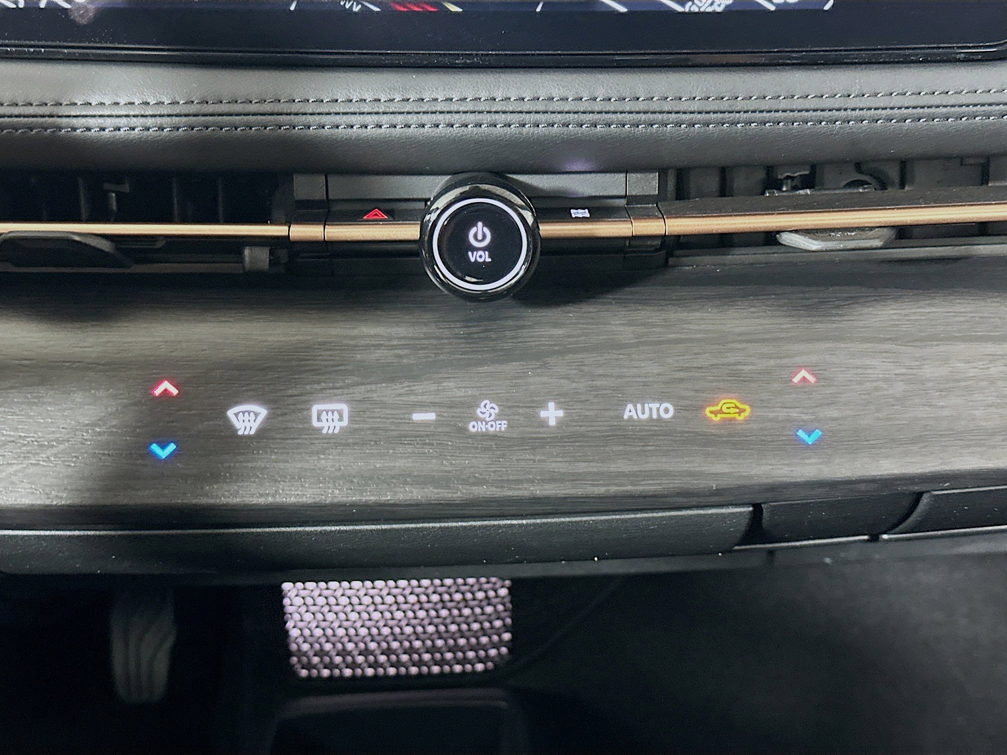 Used 2024 Nissan Ariya FWD image 24