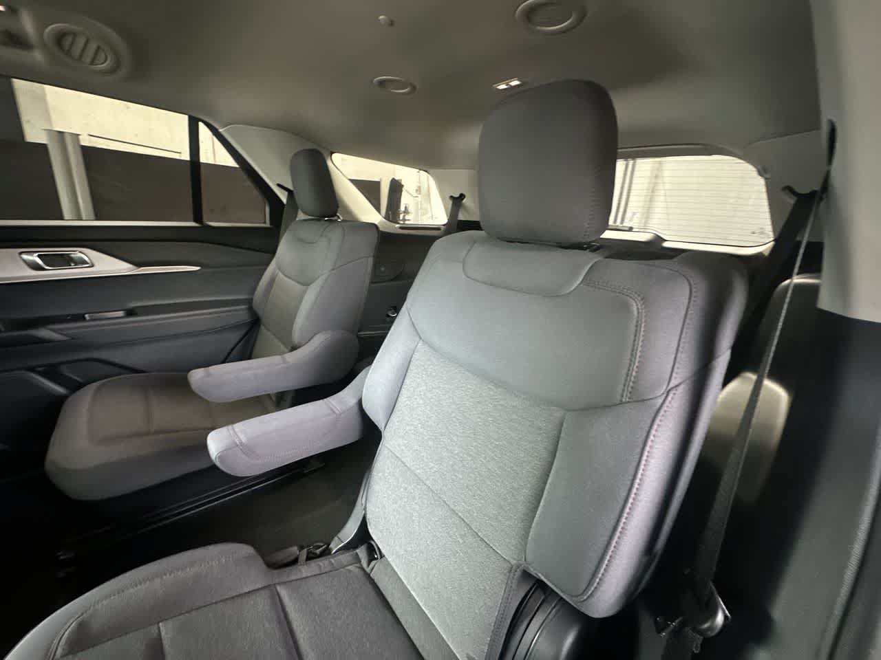 Used 2026 Ford Explorer Active RWD image 22