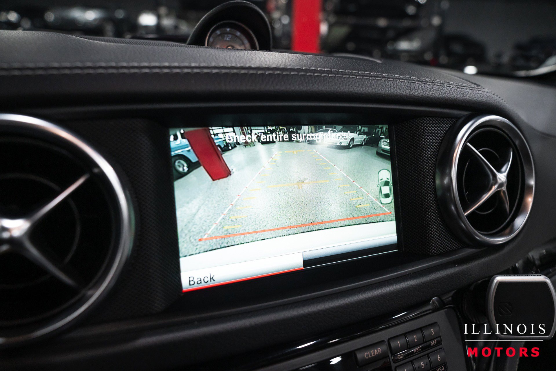 Used 2015 Mercedes-Benz SL 550 image 26