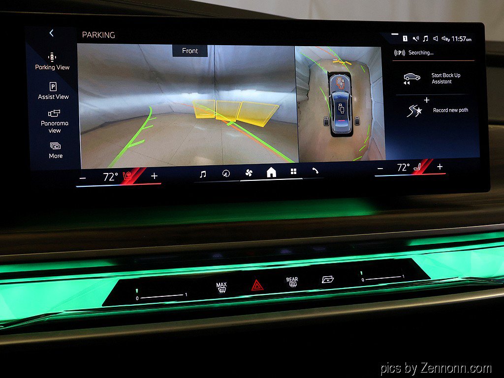 Certified 2024 BMW 760i xDrive w/ Premium Package 2 image 21