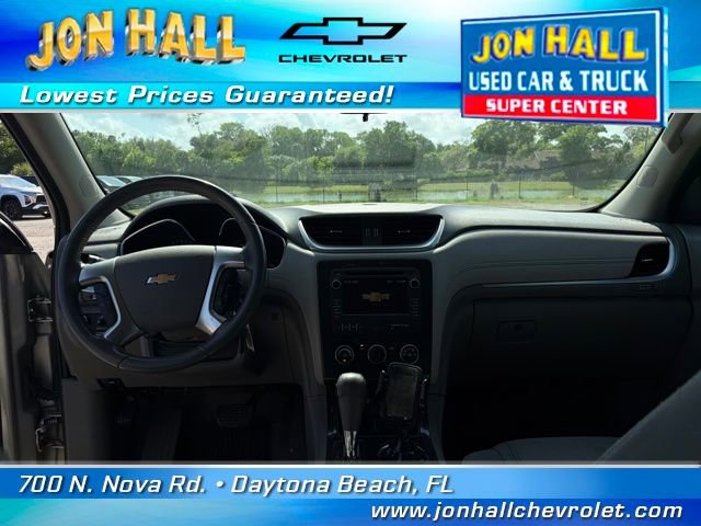 Used 2017 Chevrolet Traverse LT image 23