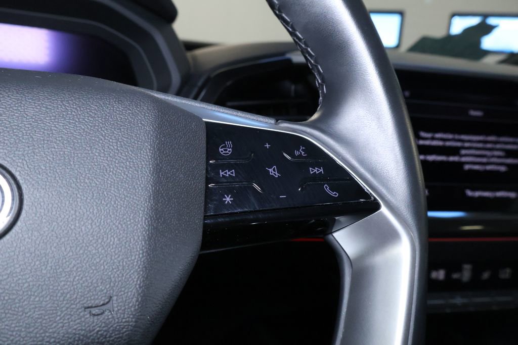 Used 2022 Audi Q4 e-tron Premium Plus w/ Premium Plus image 22