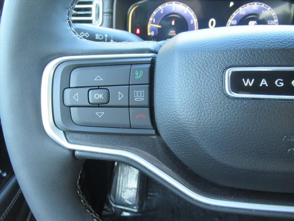 Used 2024 Jeep Wagoneer 4WD image 23