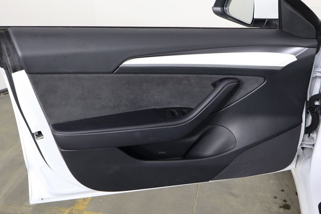 Used 2023 Tesla Model 3 Standard Range RWD image 17