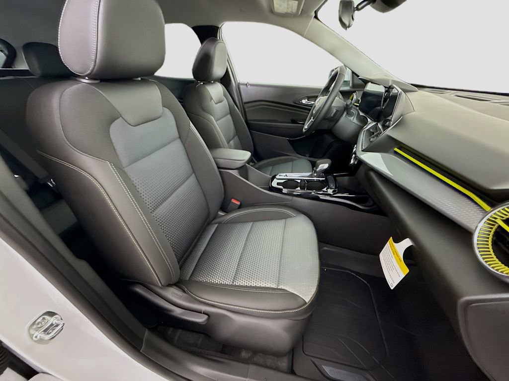 New 2026 Chevrolet Trax LT w/ Driver Confidence Package image 25