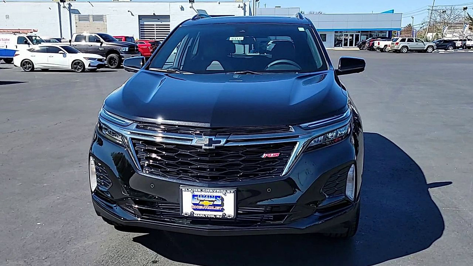 Used 2023 Chevrolet Equinox RS image 3