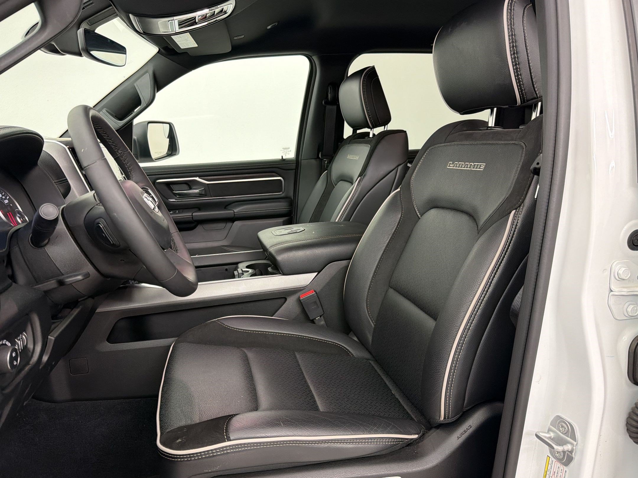 Used 2026 RAM 1500 Laramie AWD/4WD image 5