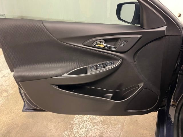 Used 2025 Chevrolet Malibu RS image 18