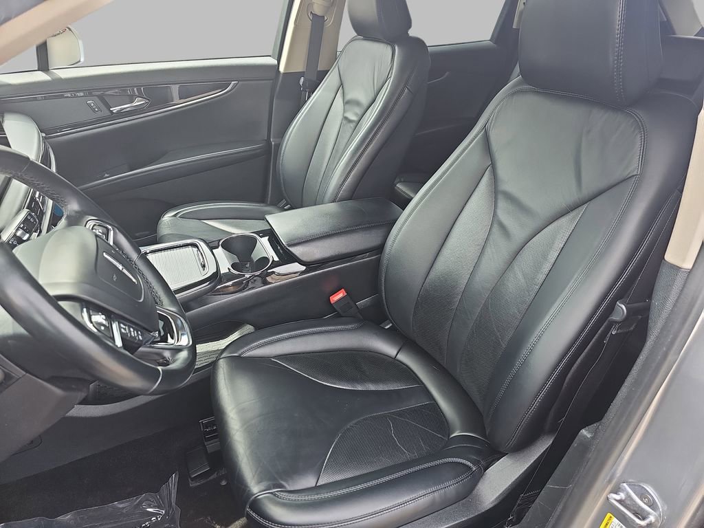 Used 2021 Lincoln Nautilus AWD w/ Equipment Group 101A image 19