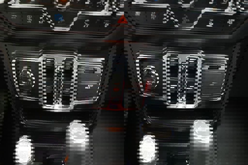 Used 2023 Jeep Wrangler Unlimited Sahara w/ Cold Weather Group image 24