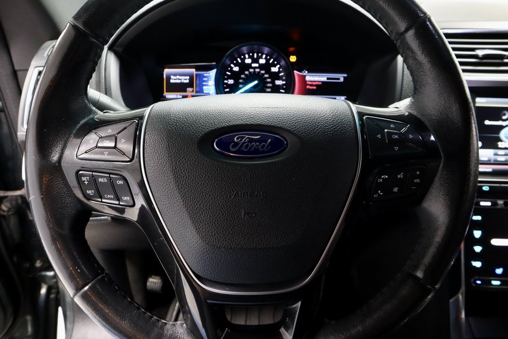 Used 2016 Ford Explorer Limited image 35