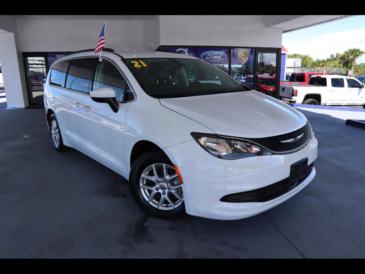 Used 2021 Chrysler Voyager Lxi