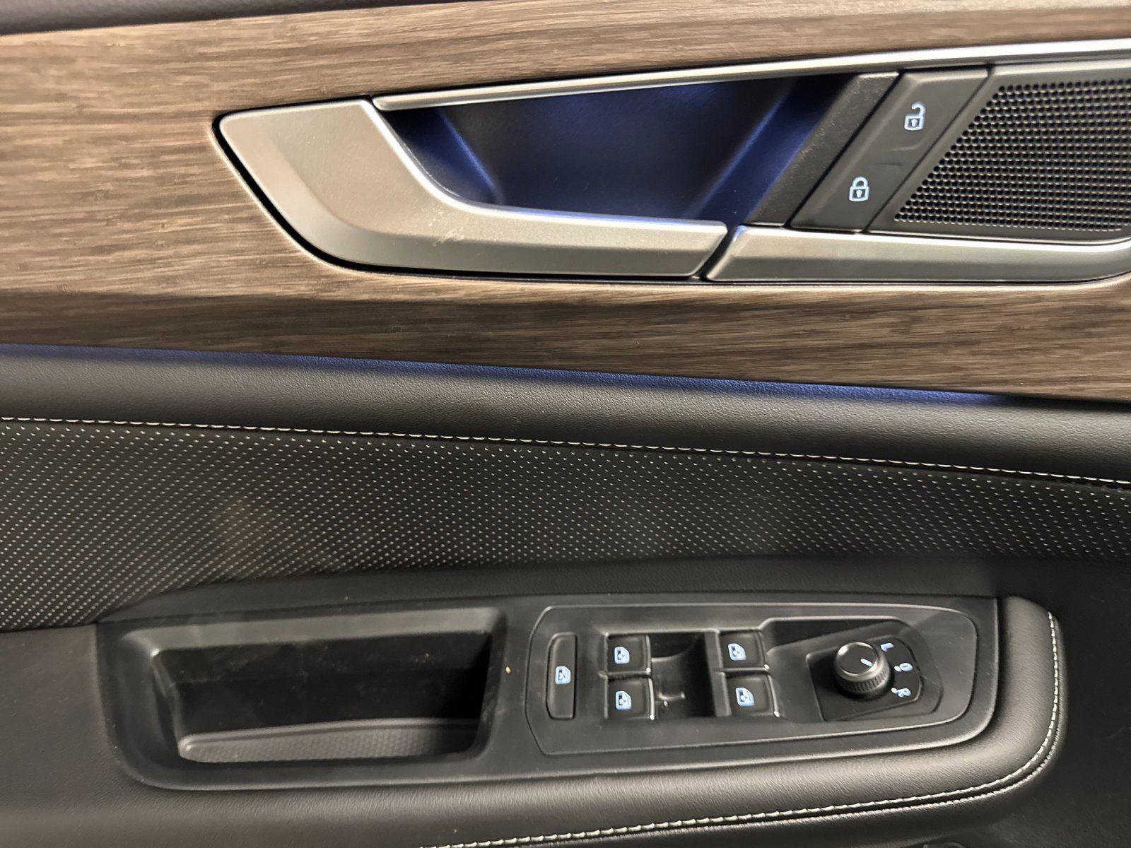 New 2026 Volkswagen Atlas SEL image 10