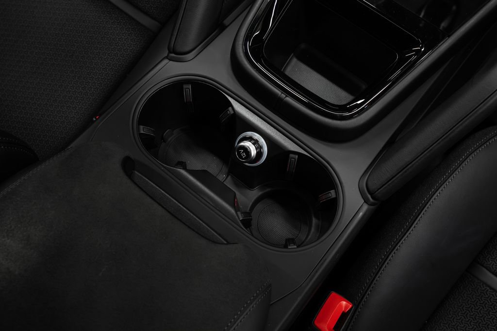 Used 2025 Porsche Cayenne GTS image 28