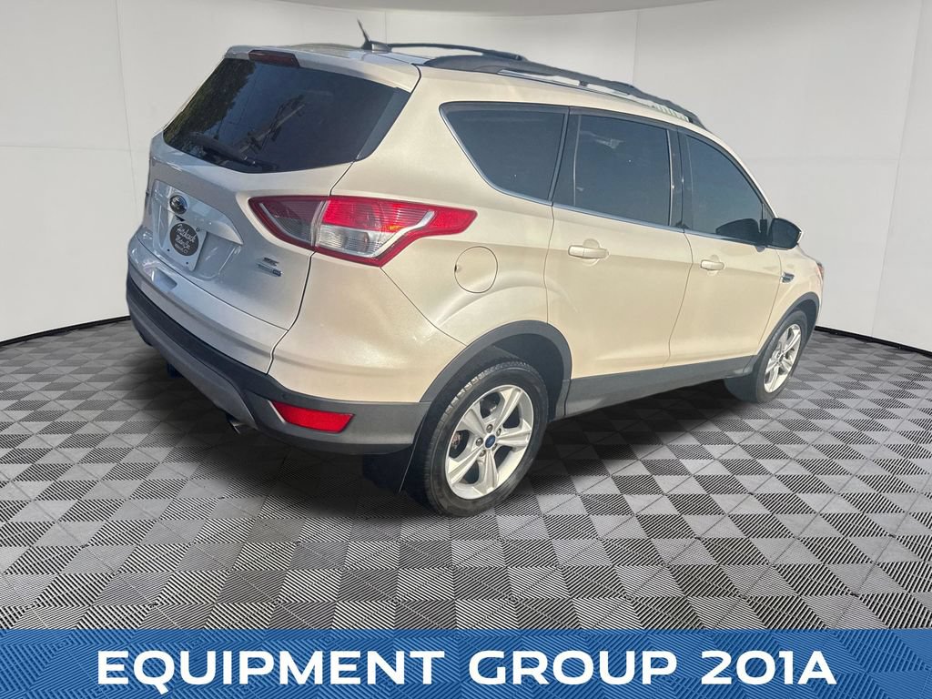 Used 2016 Ford Escape SE w/ Equipment Group 201A AWD/4WD image 5