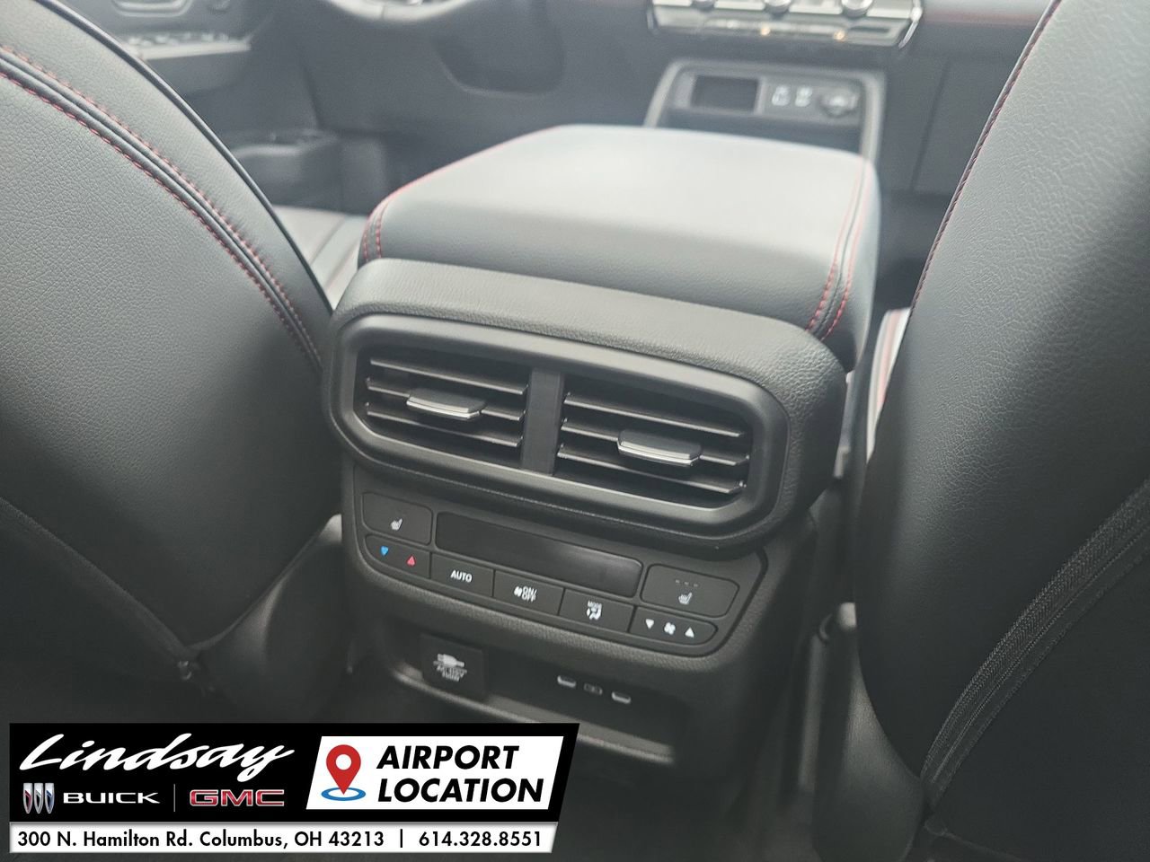 Used 2025 Honda Pilot Black Edition image 23