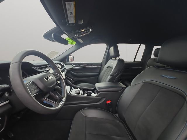 Used 2022 Jeep Grand Cherokee Trailhawk image 10