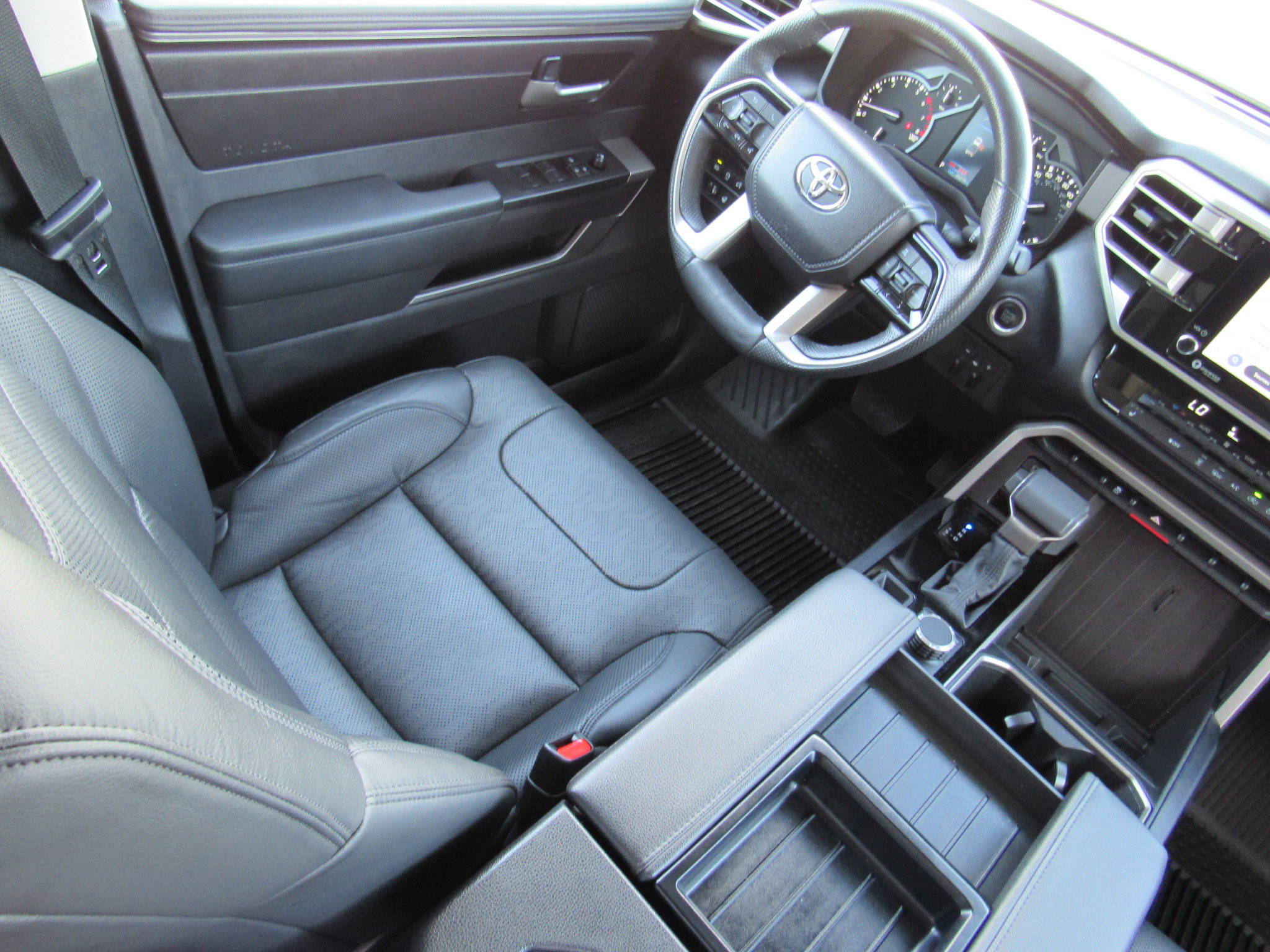 Used 2024 Toyota Tundra SR5 w/ SR5 Premium Package AWD/4WD image 37