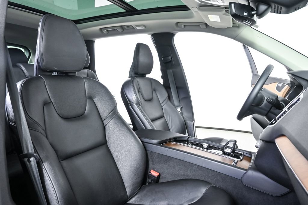 Certified 2023 Volvo XC90 B5 Plus image 25