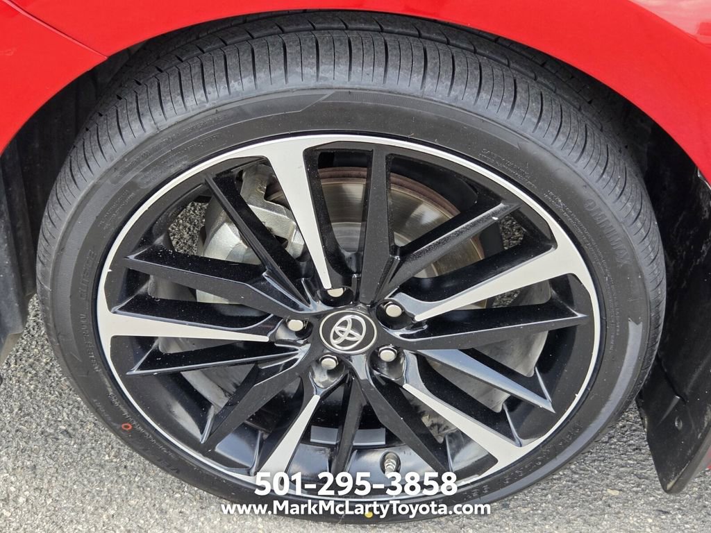 Used 2019 Toyota Camry XSE FWD image 16