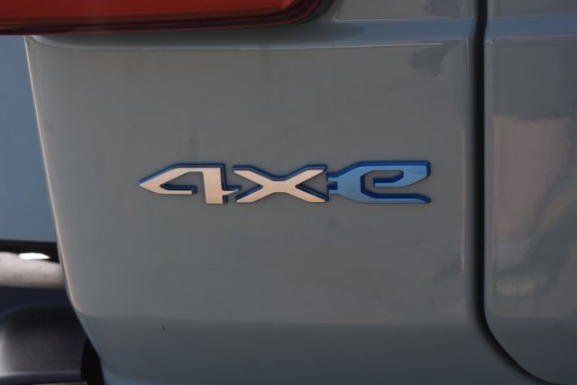 Used 2023 Jeep Wrangler Unlimited Sahara w/ Cold Weather Group image 7