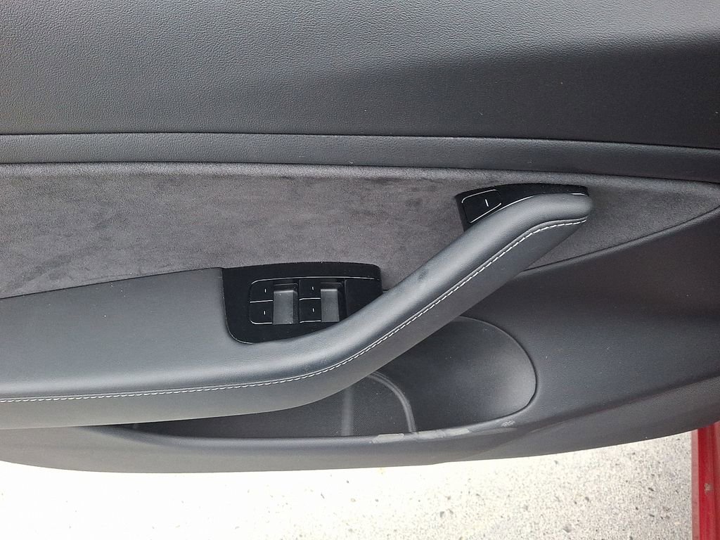 Used 2019 Tesla Model 3 Standard Range image 15