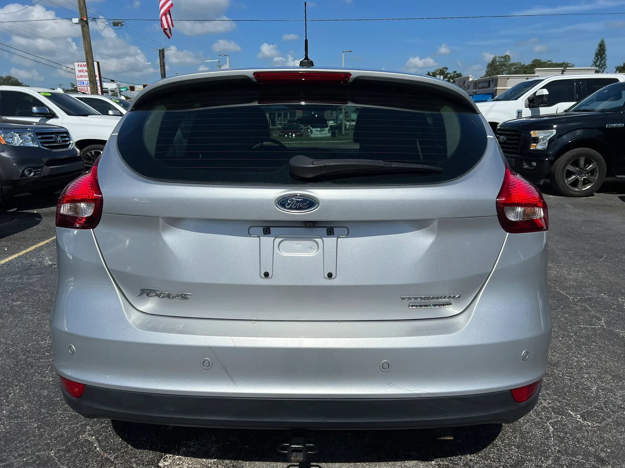 Used 2015 Ford Focus Titanium FWD image 6