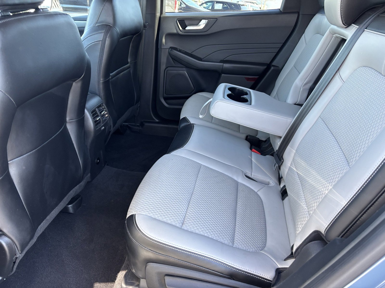 Used 2023 Ford Escape SE image 18