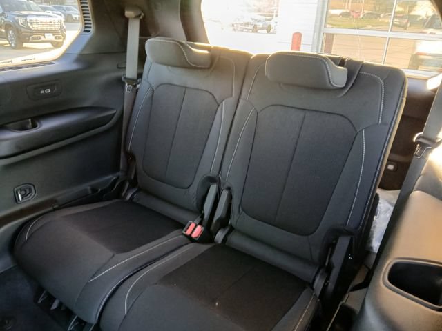 New 2025 Jeep Grand Cherokee L Laredo w/ Luxury Tech Group I AWD/4WD image 14