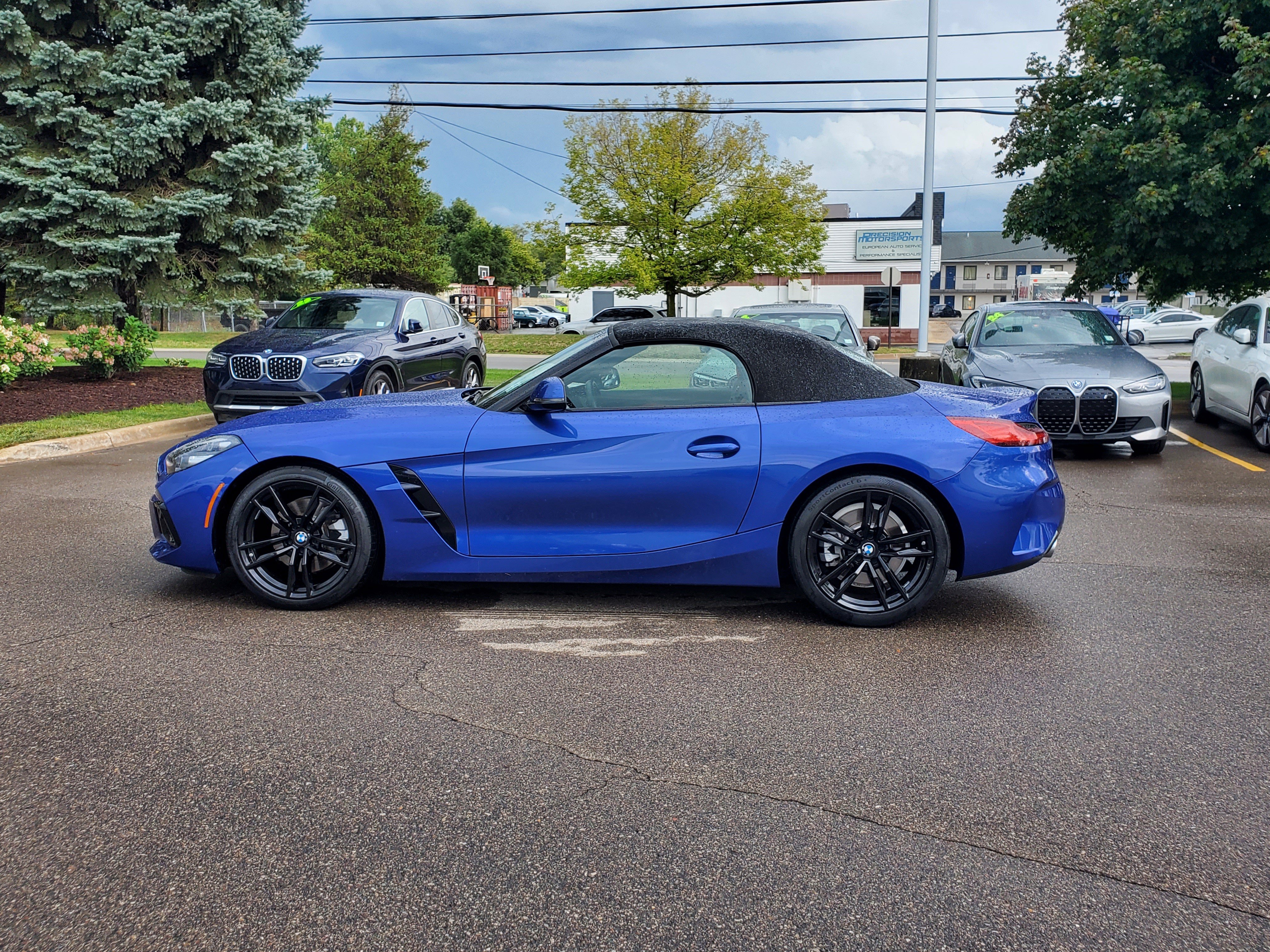 Certified 2024 BMW Z4 sDrive30i w/ Convenience Package RWD image 2