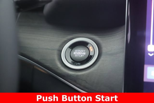 Used 2025 Jeep Grand Cherokee L Limited w/ Black Appearance Package image 23