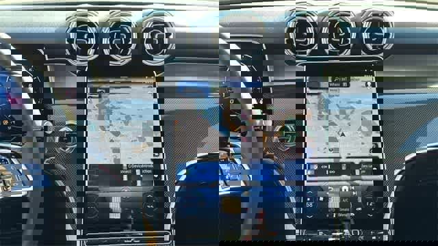 Certified 2025 Mercedes-Benz GLC 300 4MATIC image 20