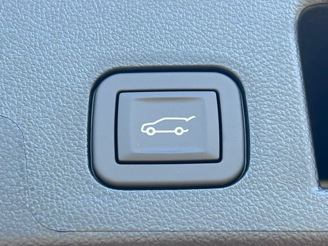 New 2026 Chevrolet Equinox LT w/ Convenience Package II FWD image 32