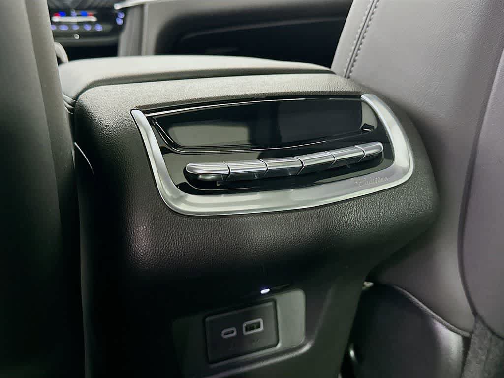 Used 2024 Cadillac XT6 Premium Luxury AWD/4WD image 13